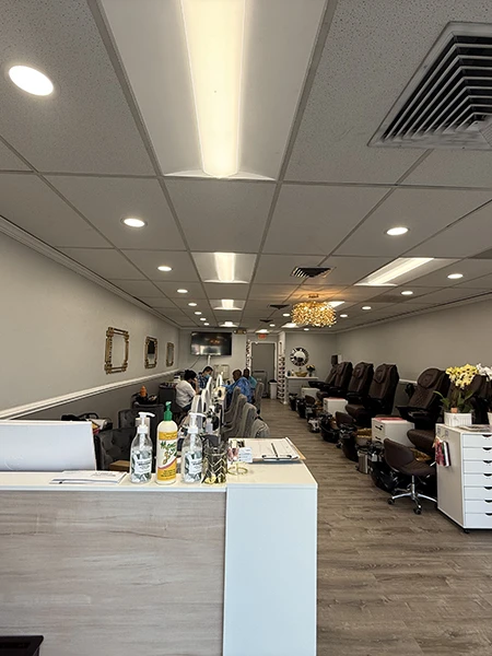 Q N NAILS